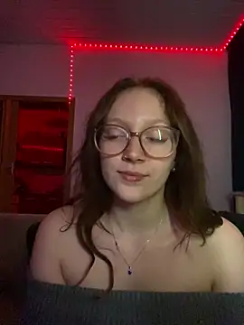 Snapshot of YoungLisaa18 chatting on 03.10.26 YoungLisaa18 online show from 03.10.26