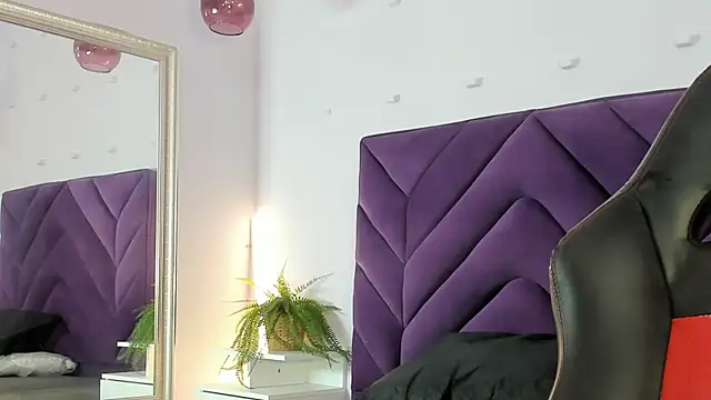 Meeganfoox online show from 01.13.26