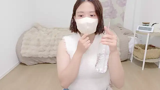 Snapshot of UMIumi- chatting on 07.16.26 UMIumi- online show from 07.16.26