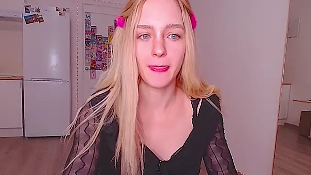 sailormoon666  online show from 02.09.26