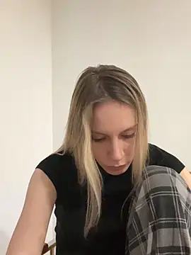 Snapshot of cherry25 chatting on 01.16.26 cherry25 online show from 01.16.26