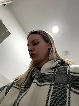 Snapshot of cherry25 chatting on 01.18.26 cherry25 online show from 01.18.26