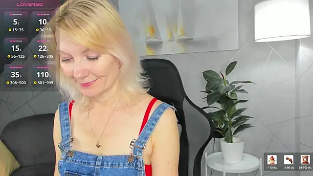 Julie Lucas online show from 06.16.26