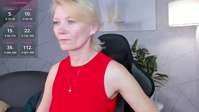 Julie Lucas online show from 06.22.26