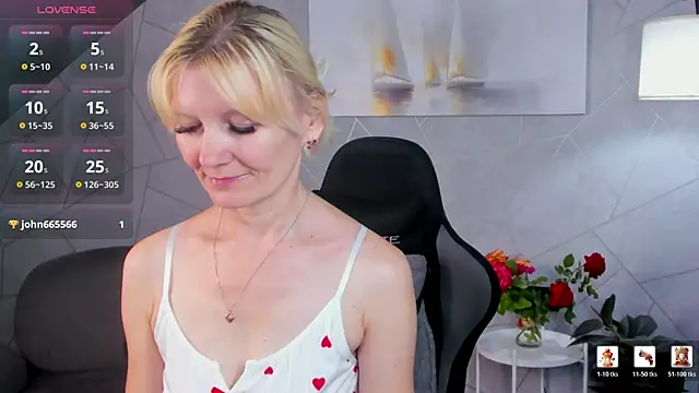Julie Lucas online show from 07.09.26