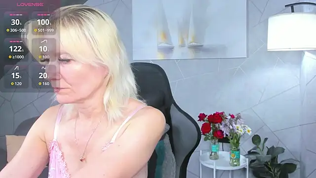 Julie Lucas online show from 07.10.26