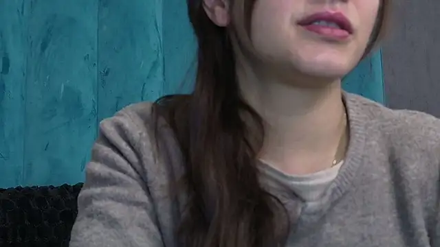 AnyaHappiness online show from 02.18.26