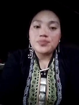 LingLing002 online show from 02.17.26