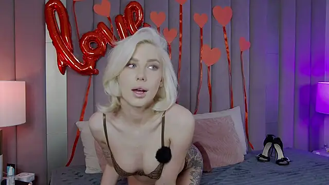 Snapshot of TiffanyStein chatting on 02.09.26 TiffanyStein online show from 02.09.26