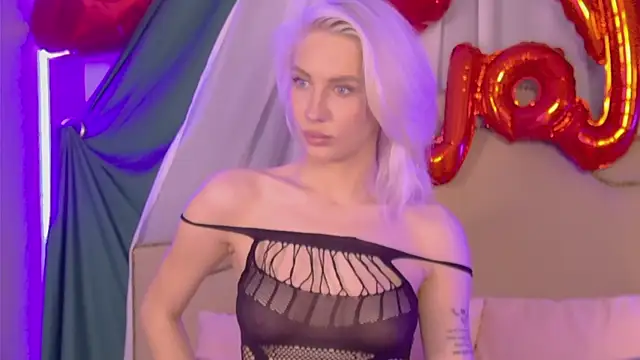 Snapshot of TiffanyStein chatting on 02.10.26 TiffanyStein online show from 02.10.26