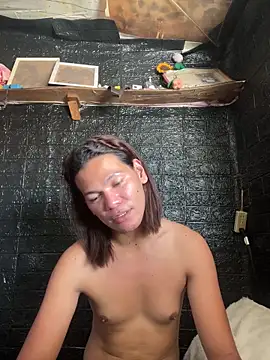 HugeAgatha online show from 02.15.26