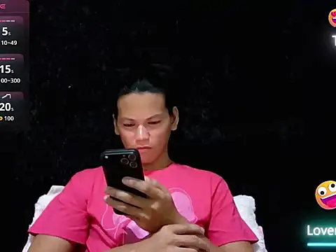 Snapshot of HugeAgatha chatting on 06.02.26 HugeAgatha online show from 06.02.26