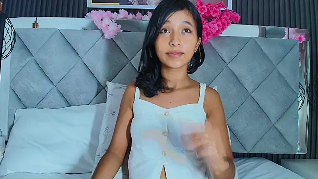 Real virgin Pussy online show from 04.28.26