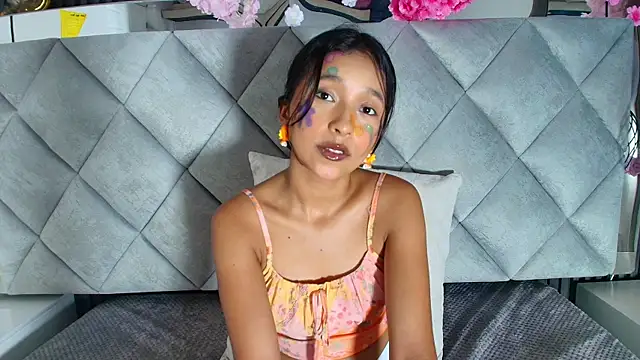 Real virgin Pussy online show from 05.06.26