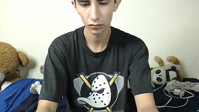 Chloe Candys online show from 05.10.26