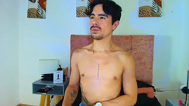 Ethan Briggs  online show from 02.12.26