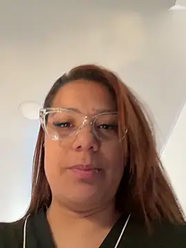 Pretty  Milf online show from 05.30.26