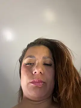 Pretty  Milf online show from 06.05.26