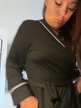 Pretty  Milf online show from 06.06.26