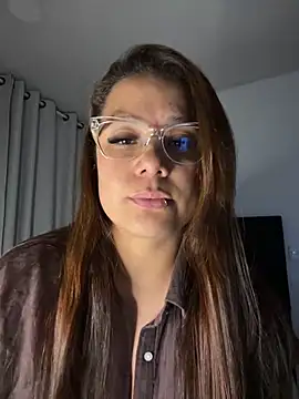 Pretty  Milf online show from 06.14.26