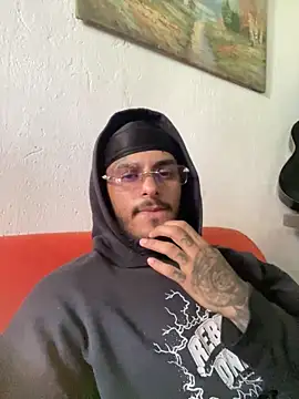 Snapshot of liyamjunior chatting on 02.10.26 liyamjunior online show from 02.10.26