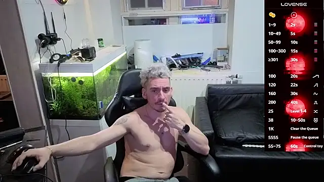 Rayzel White online show from 02.17.26