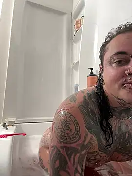 Snapshot of VeraVendetta chatting on 02.20.26 VeraVendetta online show from 02.20.26