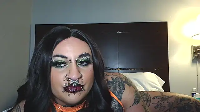 Snapshot of VeraVendetta chatting on 02.28.26 VeraVendetta online show from 02.28.26