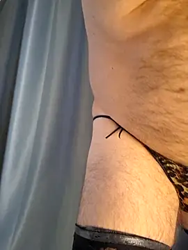 Snapshot of crisphamm chatting on 04.01.26 crisphamm online show from 04.01.26