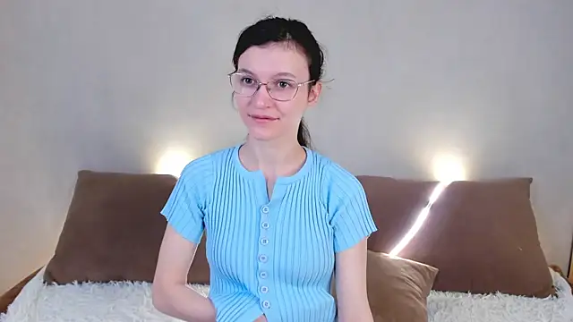 ThoraMarola online show from 05.03.26