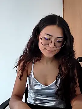 Freyarosse online show from 03.05.26