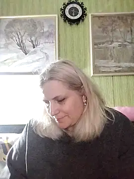 Snapshot of NyushaLollipop chatting on 03.06.26 NyushaLollipop online show from 03.06.26