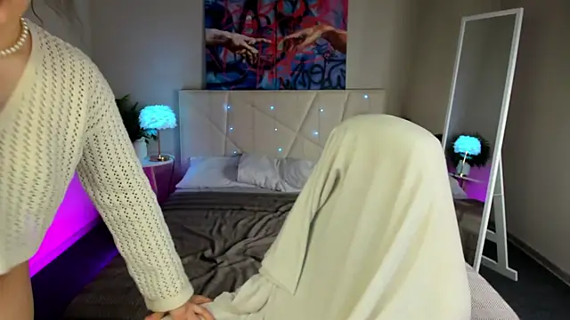 Mira Silk online show from 03.12.26