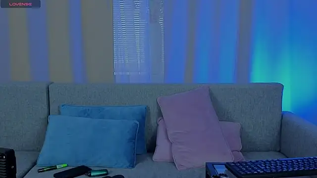 Snapshot of ToxicKittyy chatting on 02.14.26 ToxicKittyy online show from 02.14.26