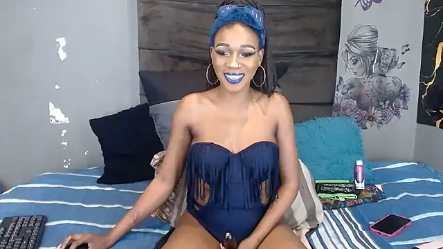 Snapshot of QUEENASHxXx chatting on 06.30.26 QUEENASHxXx online show from 06.30.26