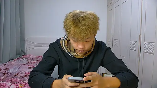 Chocolates-001 online show from 02.08.26