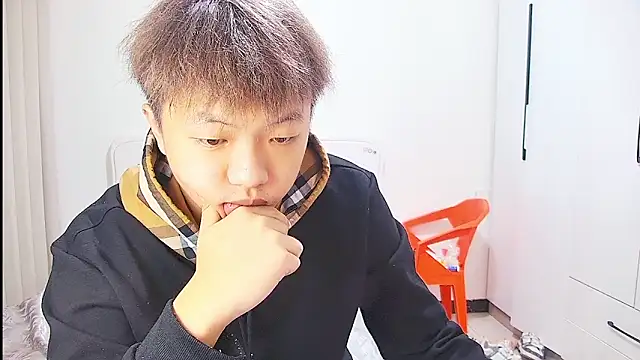 Chocolates-001 online show from 06.20.26