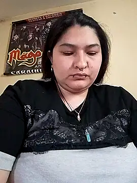 Snapshot of LauraHorny69 chatting on 06.19.26 LauraHorny69 online show from 06.19.26