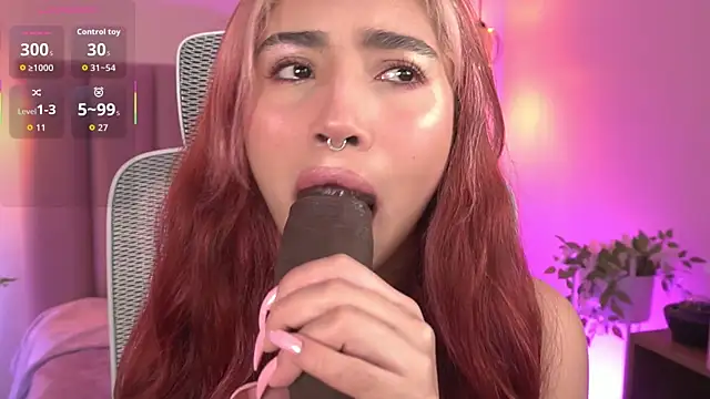 Dakota velvet  online show from 04.20.26