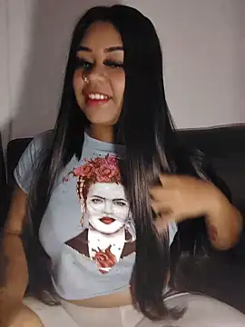Snapshot of cami__sexy chatting on 06.17.26 cami sexy online show from 06.17.26