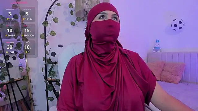 Snapshot of _Amirah chatting on 06.18.26 Amirah online show from 06.18.26