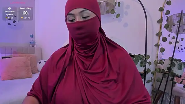 Snapshot of _Amirah chatting on 06.22.26 Amirah online show from 06.22.26