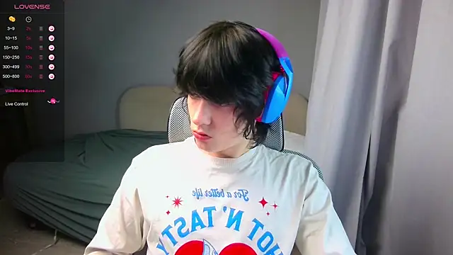 LeonBoykisser online show from 03.05.26