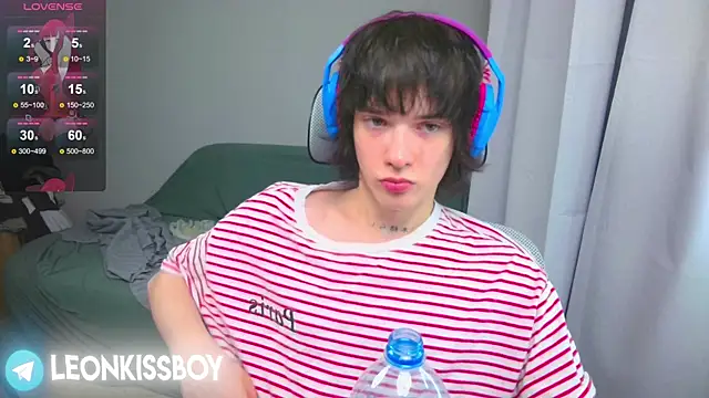 LeonBoykisser online show from 04.20.26