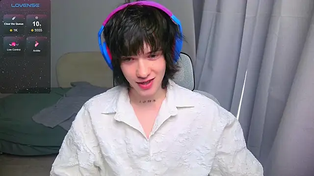 LeonBoykisser online show from 04.30.26