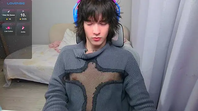 Snapshot of LeonBoykisser chatting on 05.11.26 LeonBoykisser online show from 05.11.26