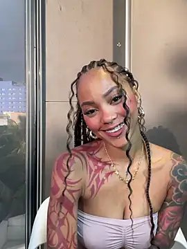 LizStorm  online show from 06.19.26