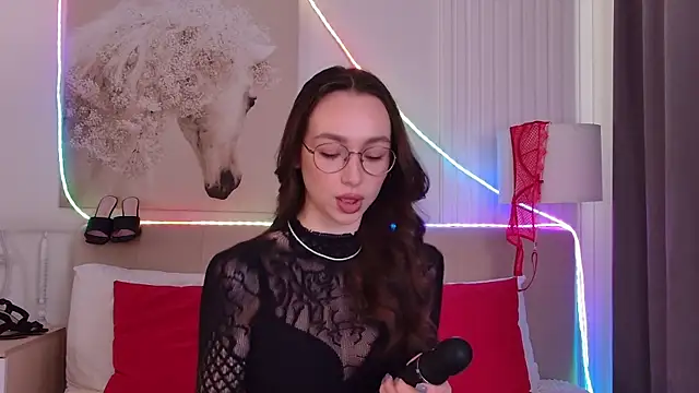 Snapshot of Emily_Simon chatting on 05.14.26 Emily Simon online show from 05.14.26