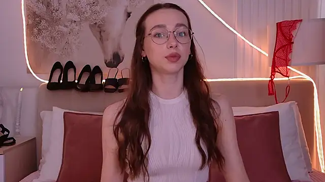 Snapshot of Emily_Simon chatting on 07.01.26 Emily Simon online show from 07.01.26