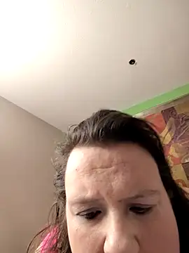 Snapshot of luvbug28 chatting on 03.09.26 luvbug28 online show from 03.09.26